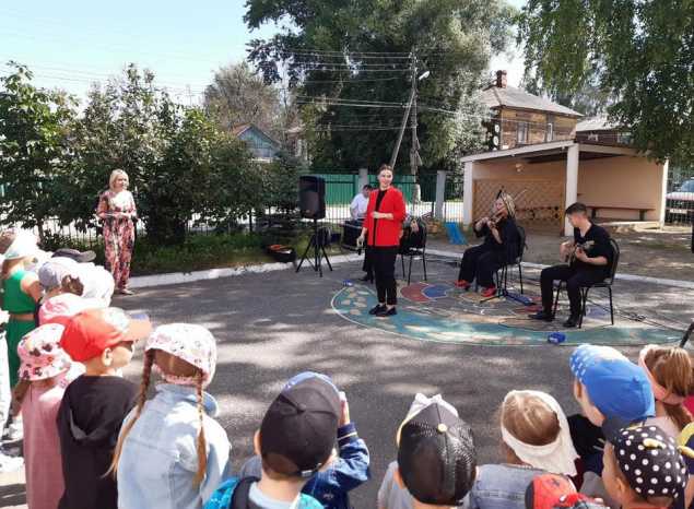 Музыкально-развлекательная программа для воспитанников детского сада № 147